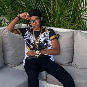 Meet your Posher, Aaron